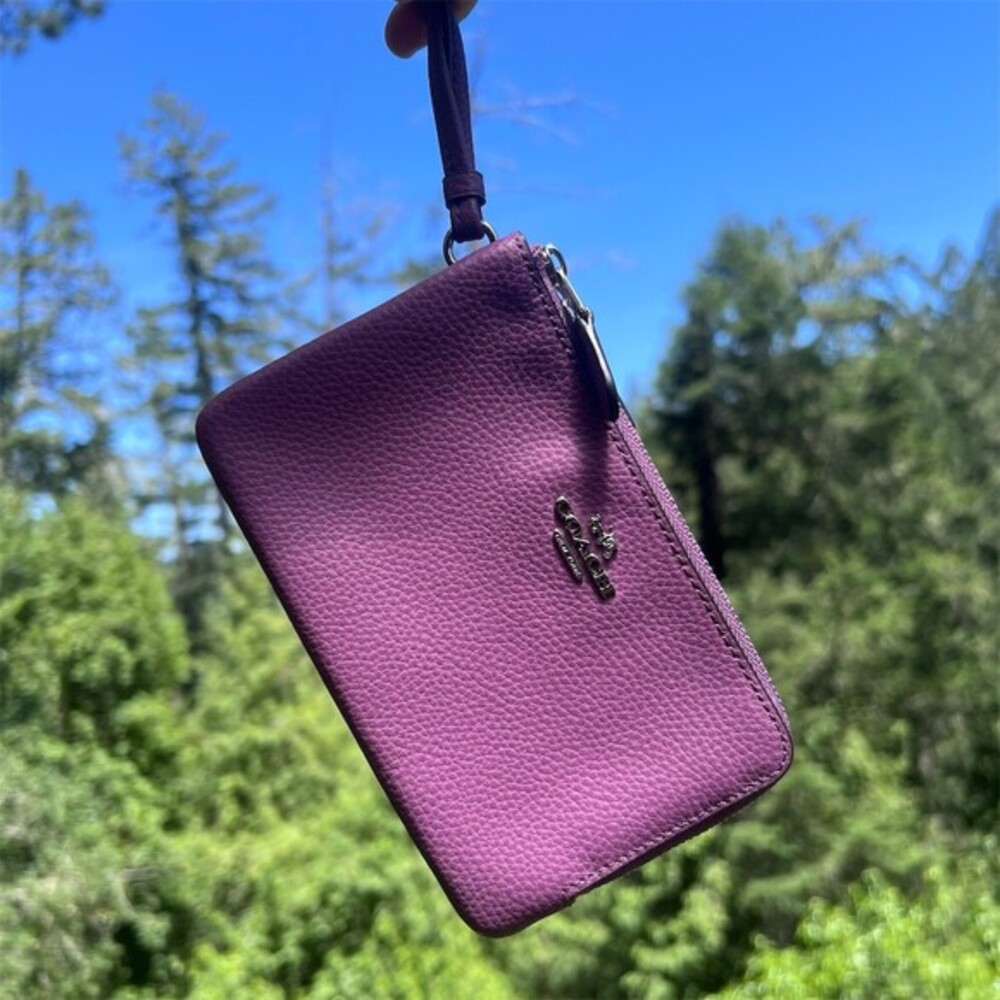 COACH Purple Pebbled Leather Wristlet Cardholder Pouch Wallet Gunmetal Hardware